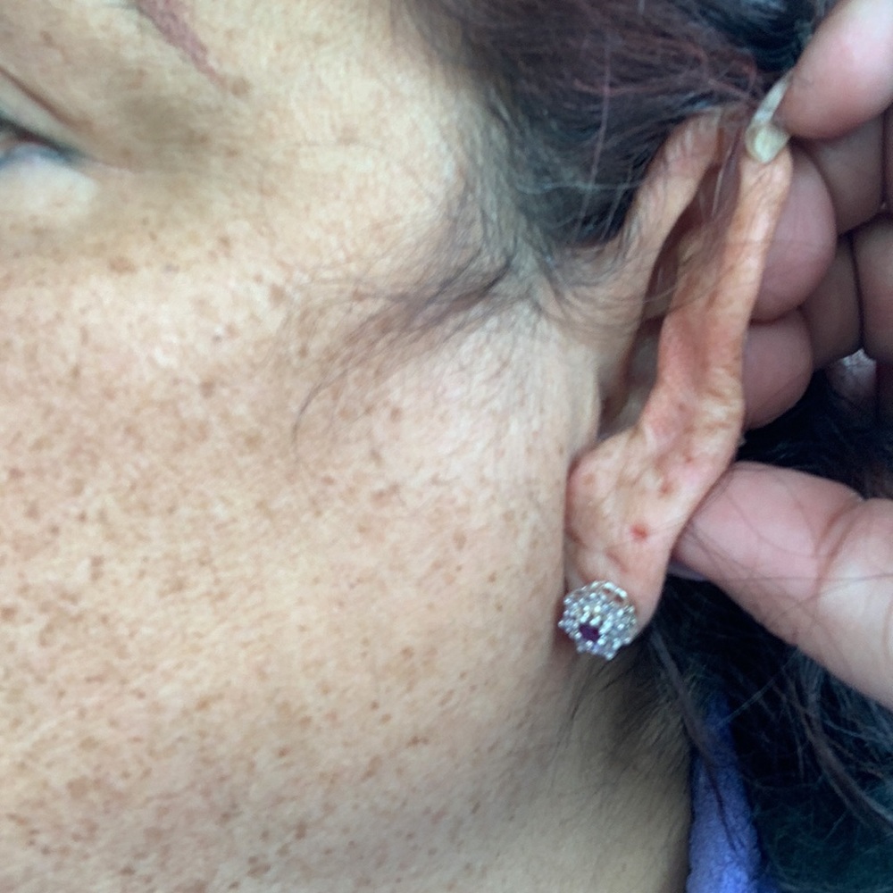 Diamonds and ruby earrings - Picture 13 of 13
